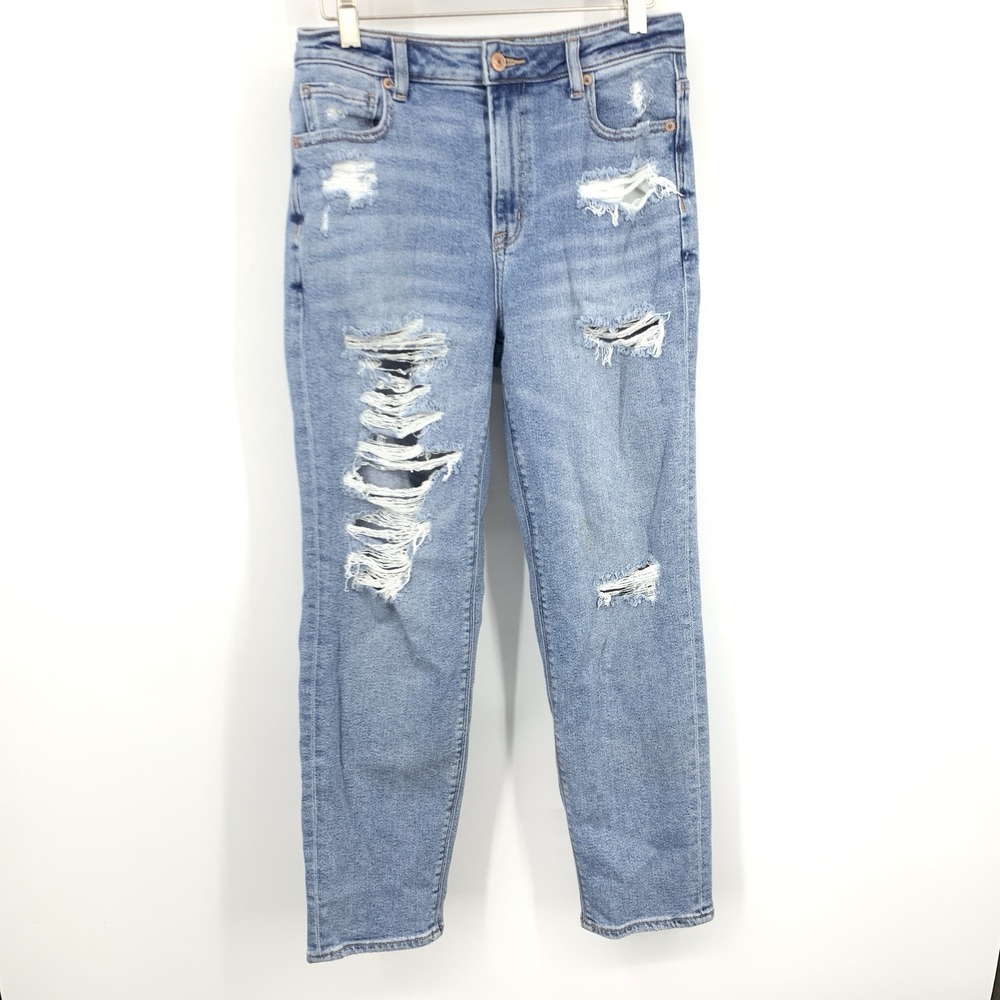 American Eagle Women Size 4 Jeans Light Distressed Pants Mom Straight Stretch